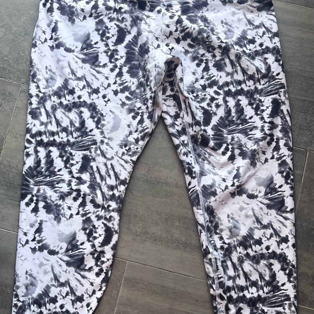RBX Black and White Plus size Tie-Dye Leggings